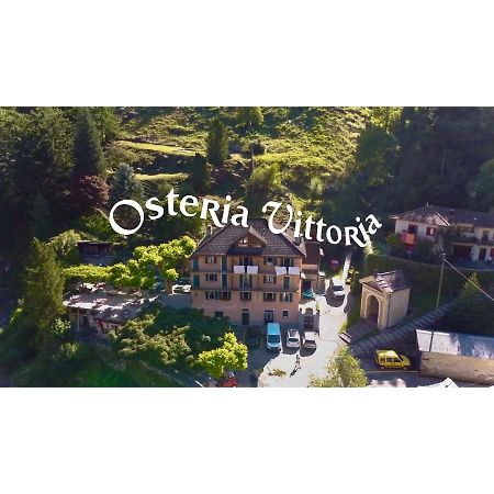 Отель Osteria Vittoria Лавертеццо Экстерьер фото