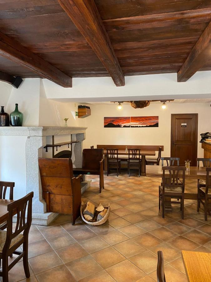 Отель Osteria Vittoria Лавертеццо Экстерьер фото