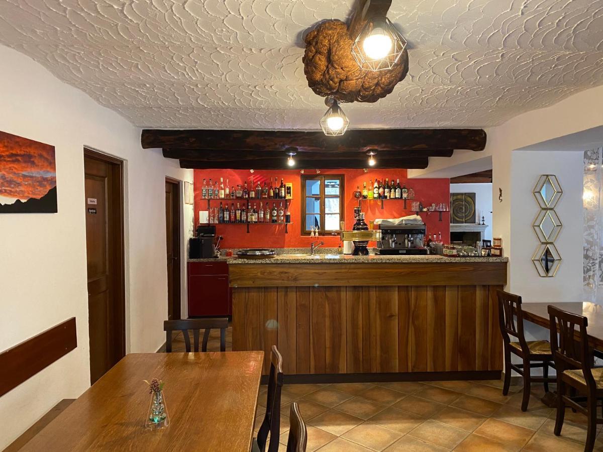 Отель Osteria Vittoria Лавертеццо Экстерьер фото
