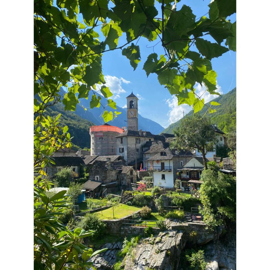 Отель Osteria Vittoria Лавертеццо Экстерьер фото