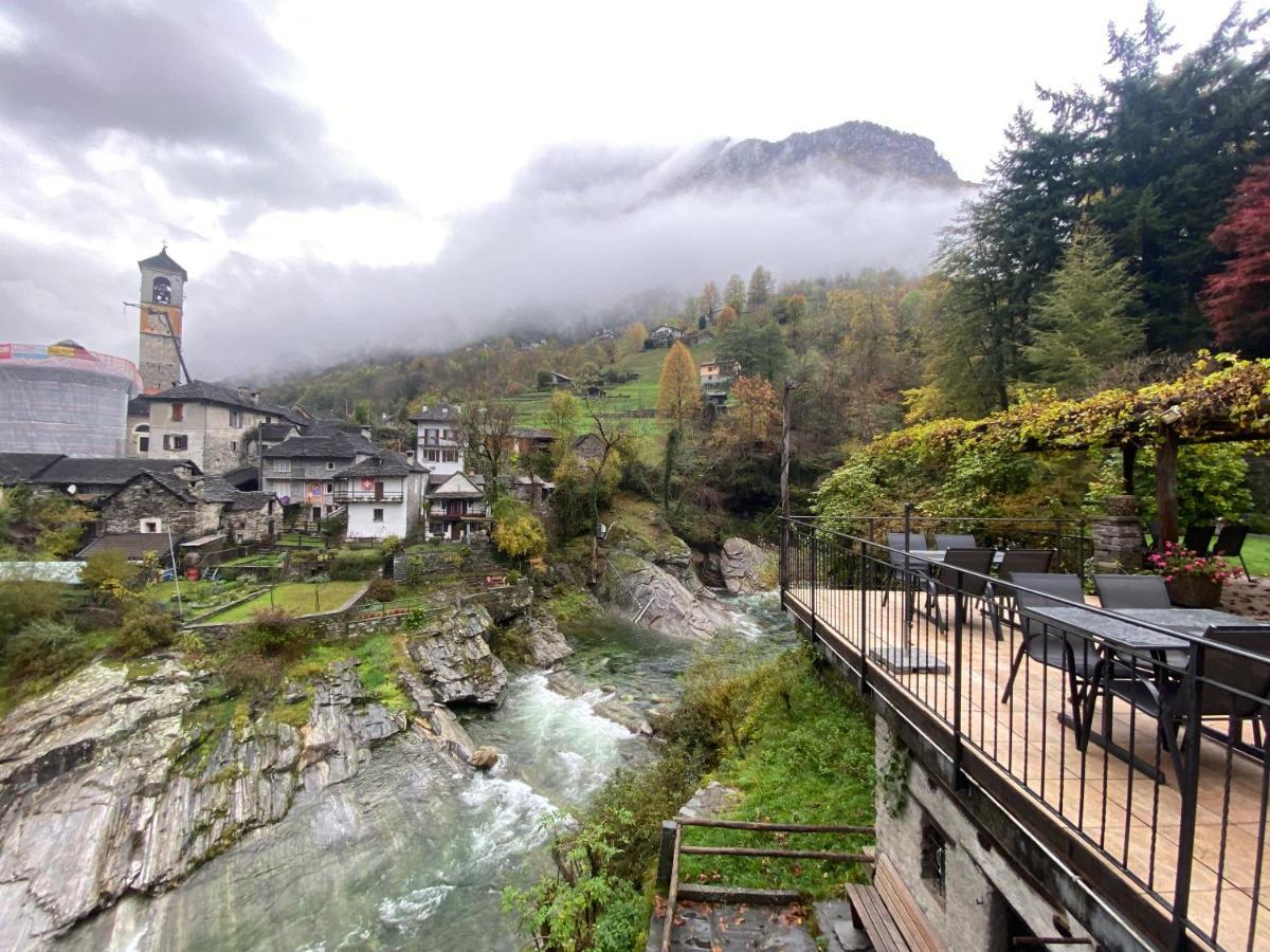 Отель Osteria Vittoria Лавертеццо Экстерьер фото