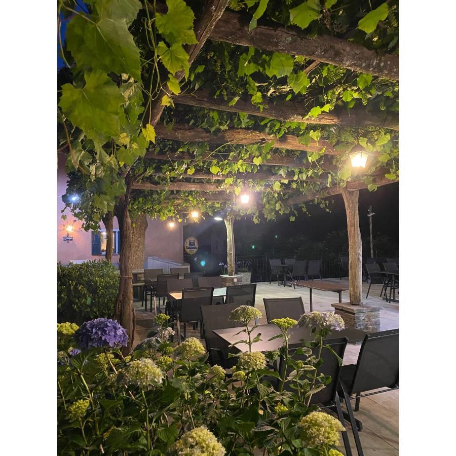 Отель Osteria Vittoria Лавертеццо Экстерьер фото